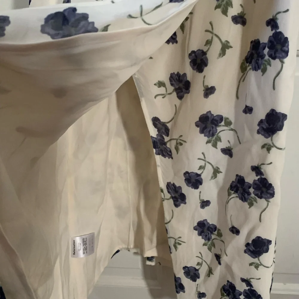Reformation Emmie Floral Dress In Bluberries size 10 - Picture 8 of 11
